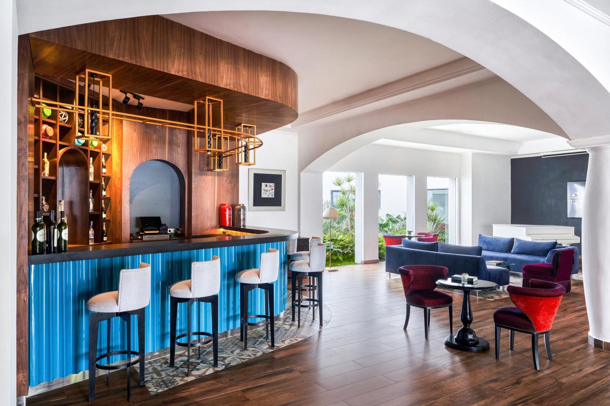 プルマン マガザン ロイヤル ゴルフ＆ スパ ホテル アル・ジャディーダ エクステリア 写真 The bar at the 19th floor