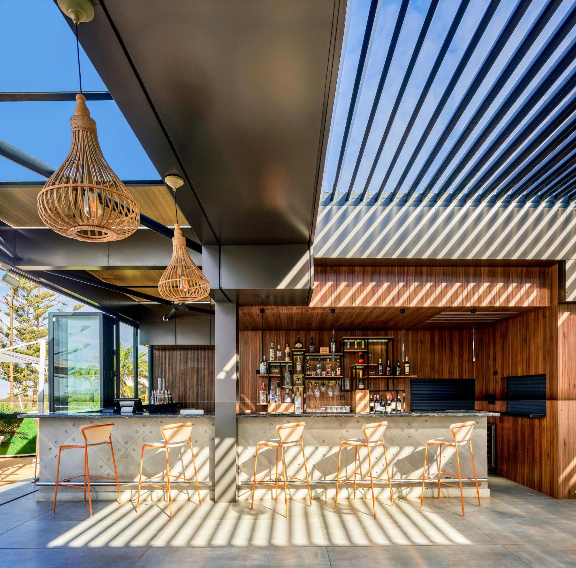 プルマン マガザン ロイヤル ゴルフ＆ スパ ホテル アル・ジャディーダ エクステリア 写真 The bar at the rooftop