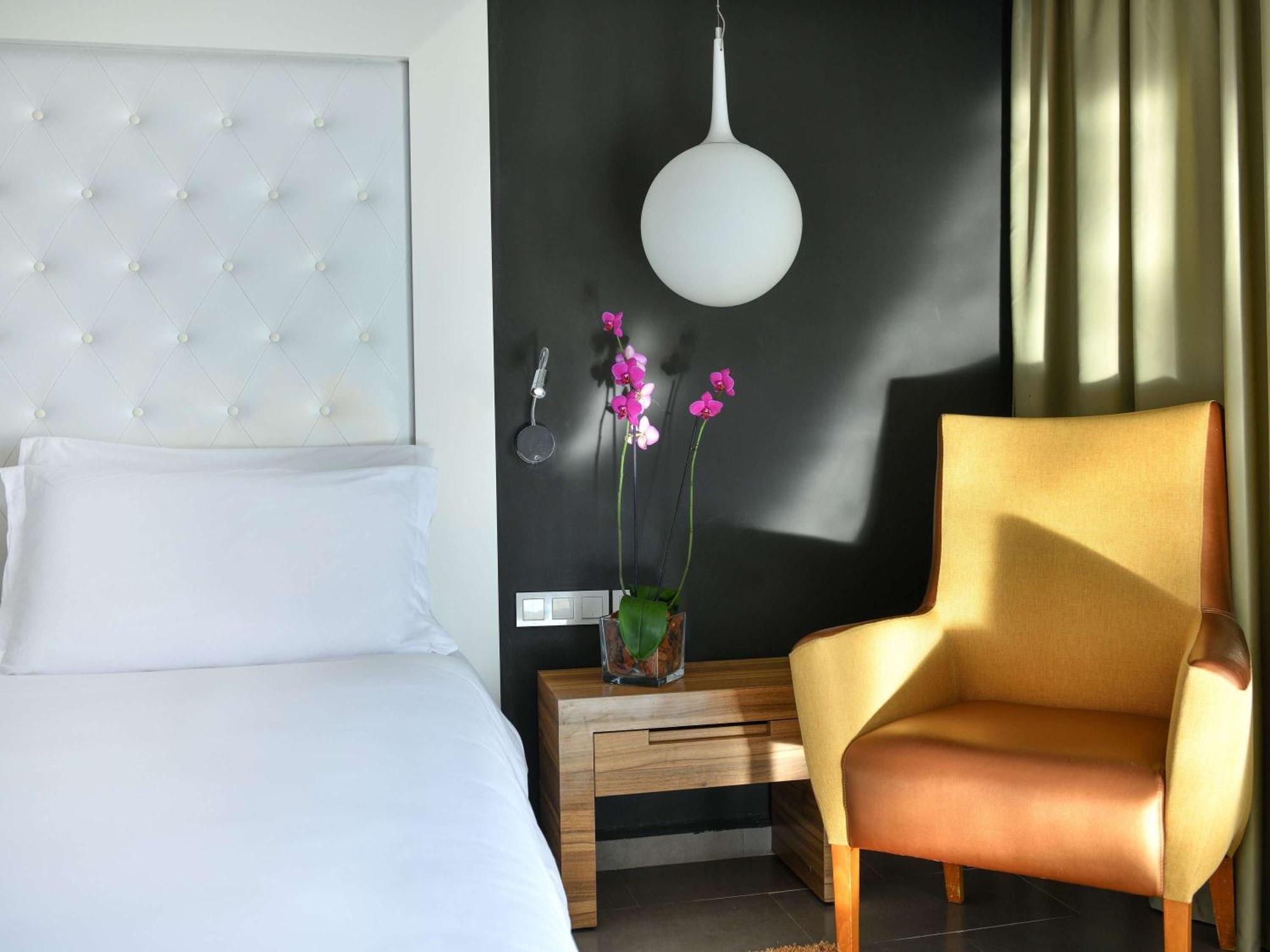 プルマン マガザン ロイヤル ゴルフ＆ スパ ホテル アル・ジャディーダ エクステリア 写真 A room at the hotel